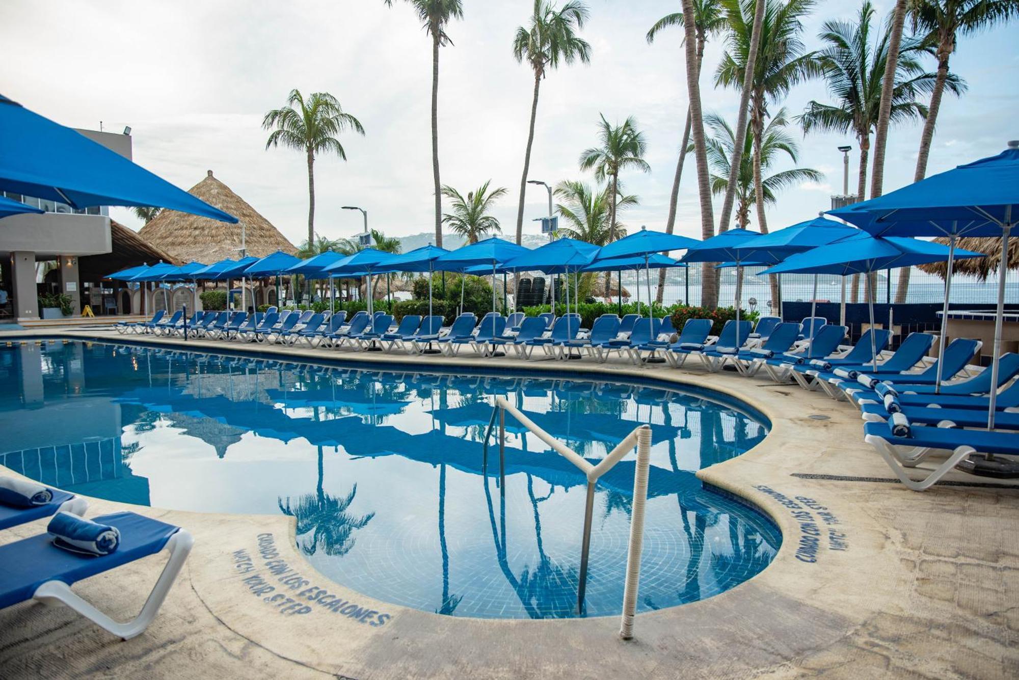 Ritz Acapulco All Inclusive Eksteriør bilde Pool at the Hilton San Diego Bay