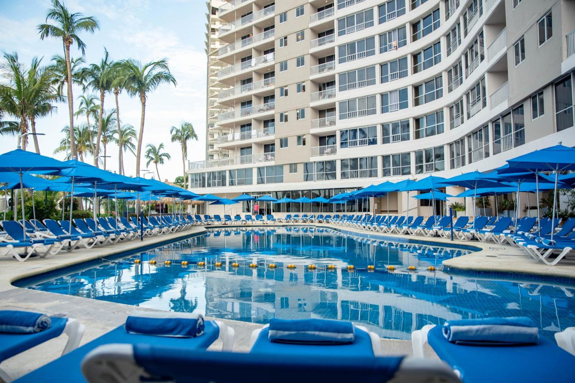 Ritz Acapulco All Inclusive Eksteriør bilde The pool at the Royal Hawaiian Hotel