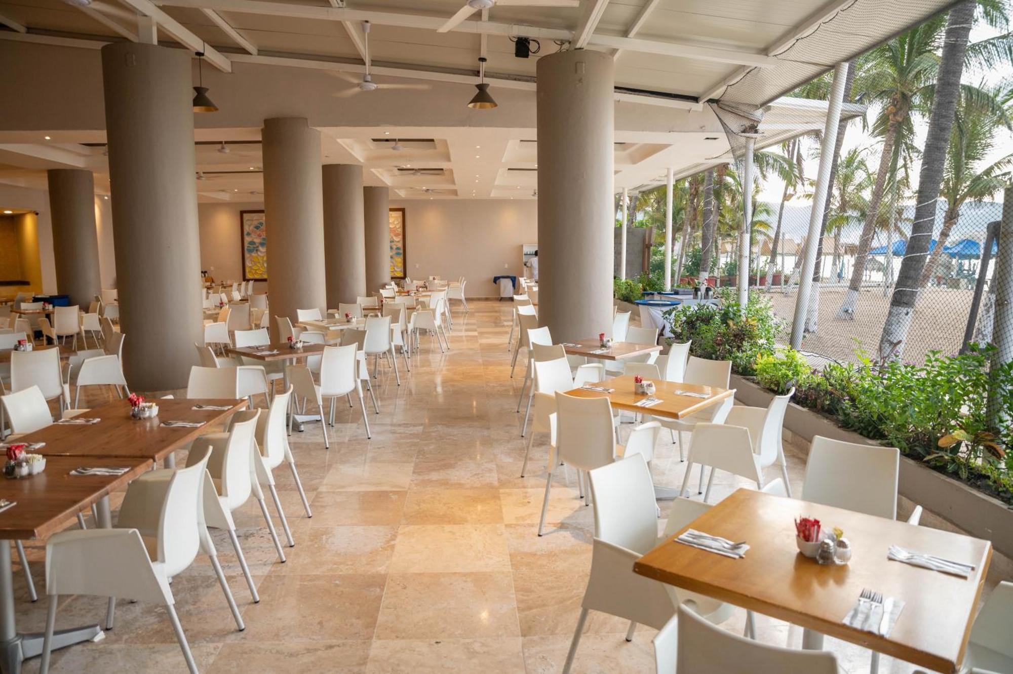 Ritz Acapulco All Inclusive Eksteriør bilde The Beach Club