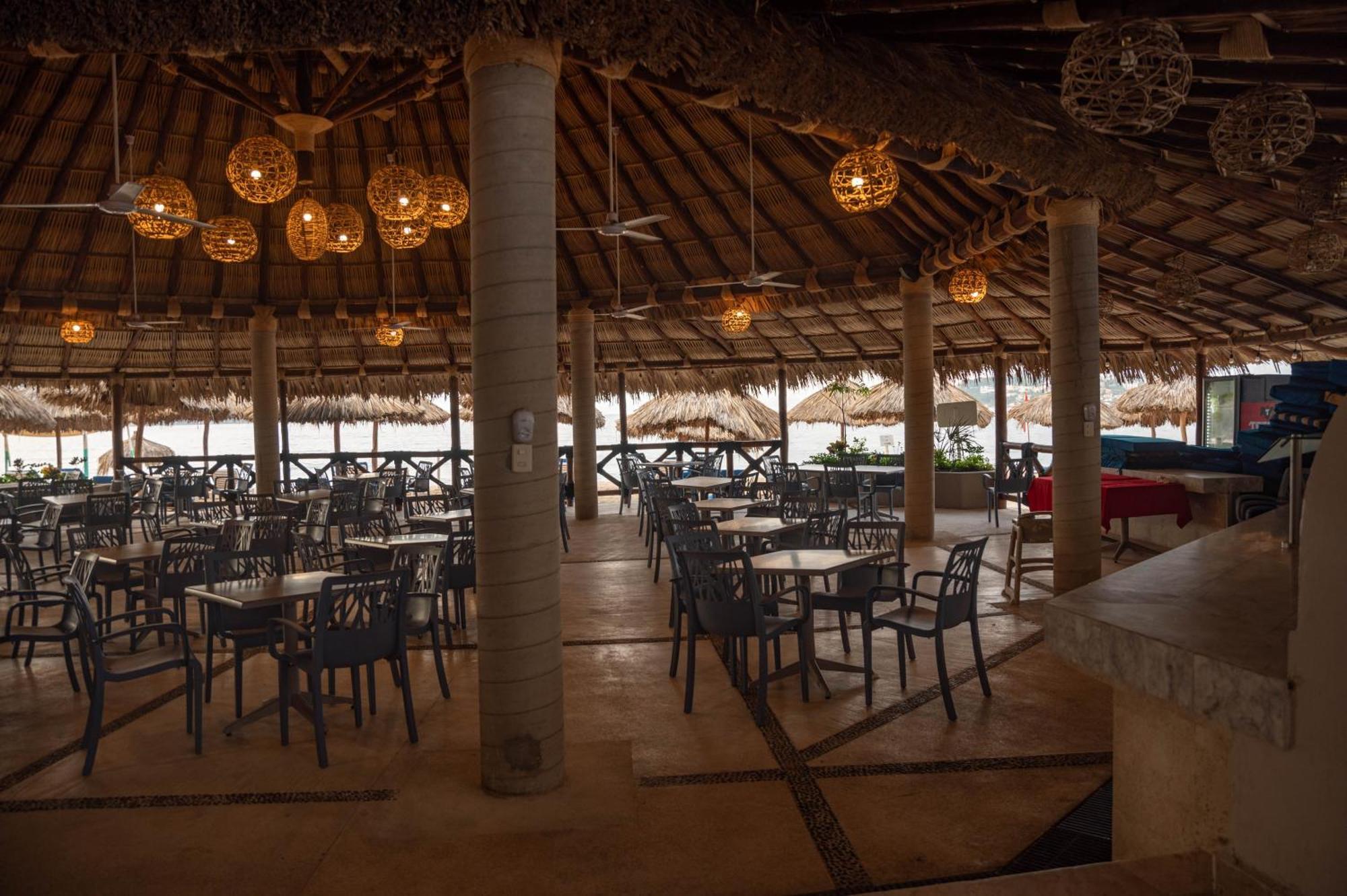 Ritz Acapulco All Inclusive Eksteriør bilde The interior of the restaurant