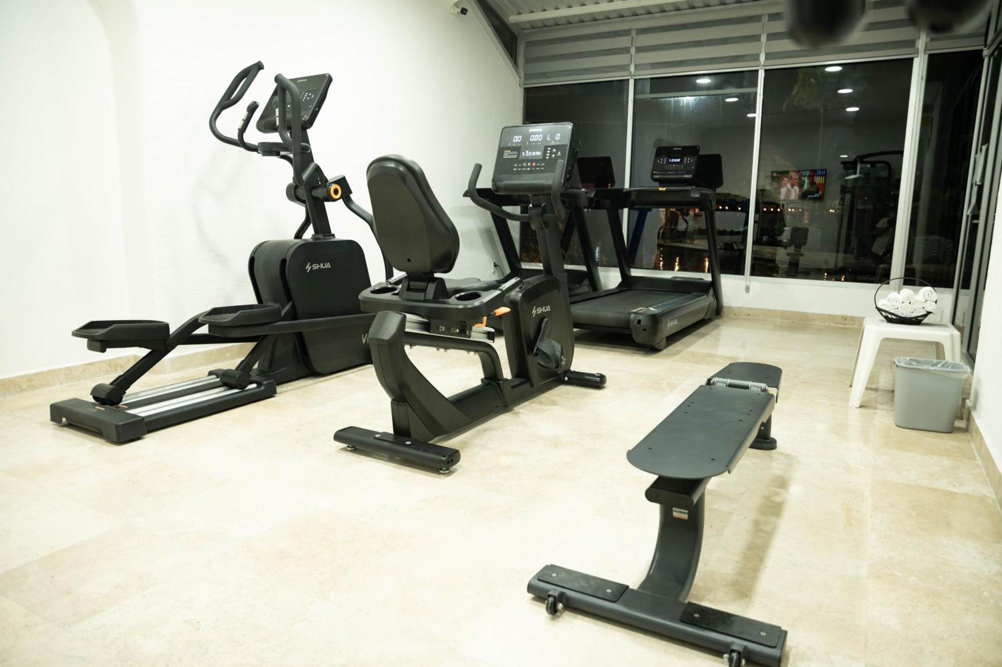 Ritz Acapulco All Inclusive Eksteriør bilde Elliptical trainer